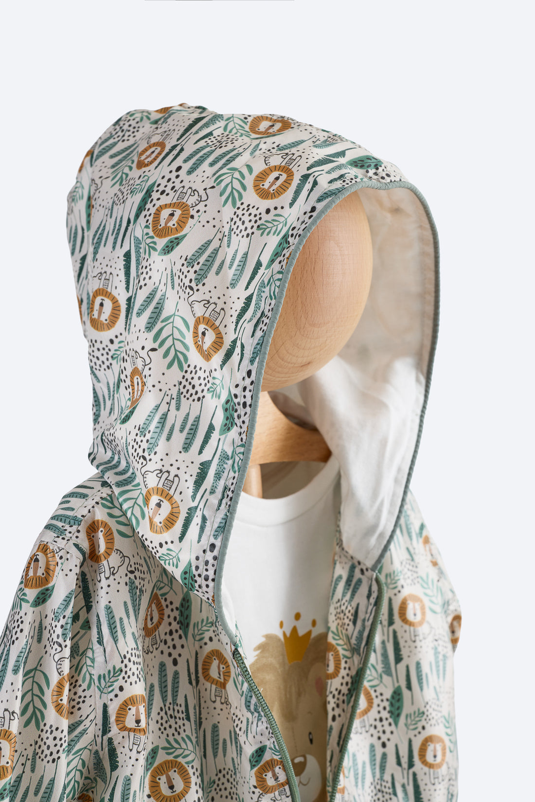 Aslan Desenli Beyaz Yağmurluk 3'lü Takım