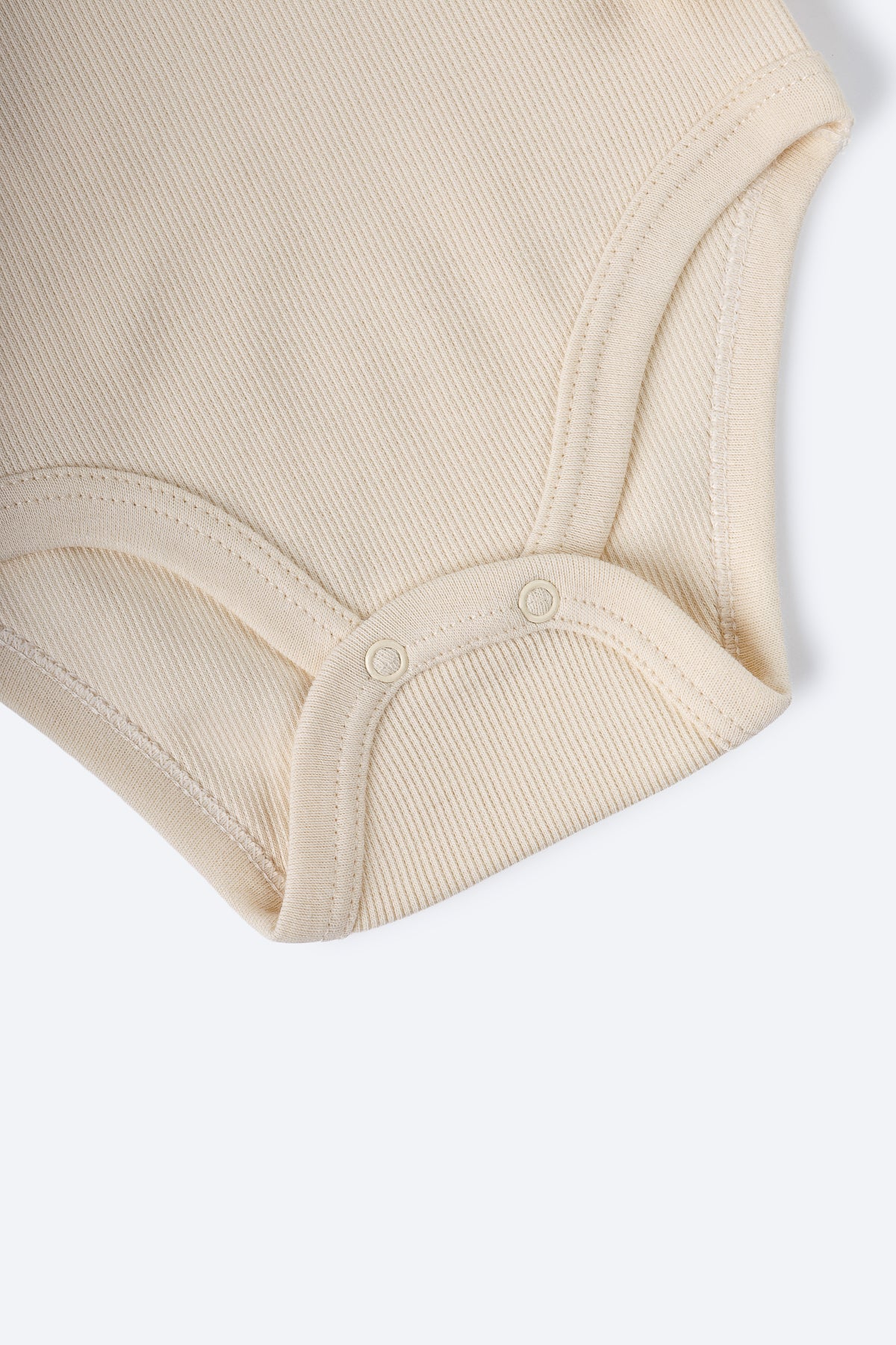 Tavşan Desenli Boğazlı Body